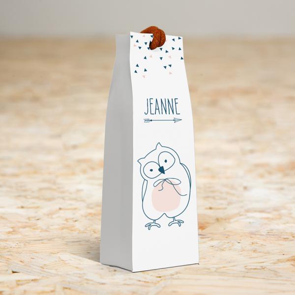 Hoog doosje baby uiltje meisje